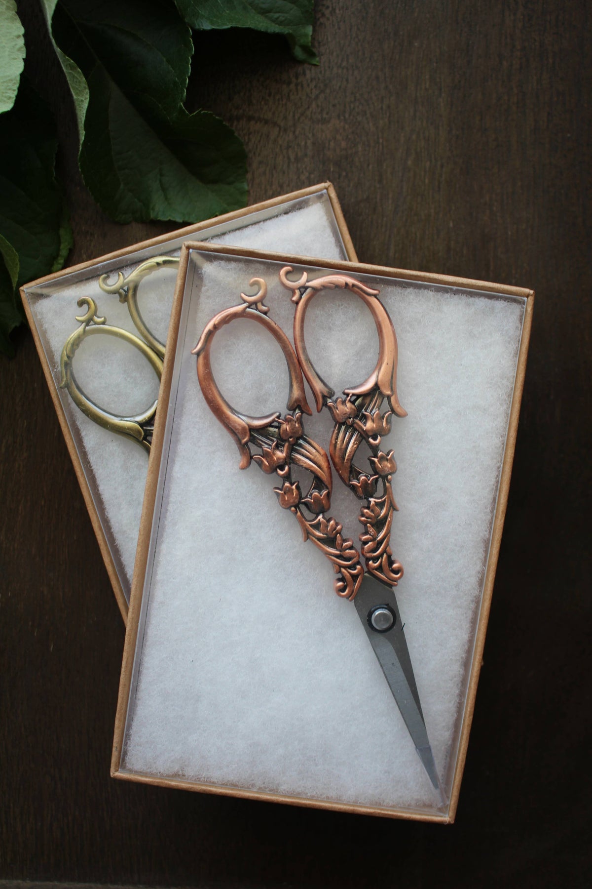 Tulip Garden Embroidery Scissors – Vintage-Style Craft Scissors
