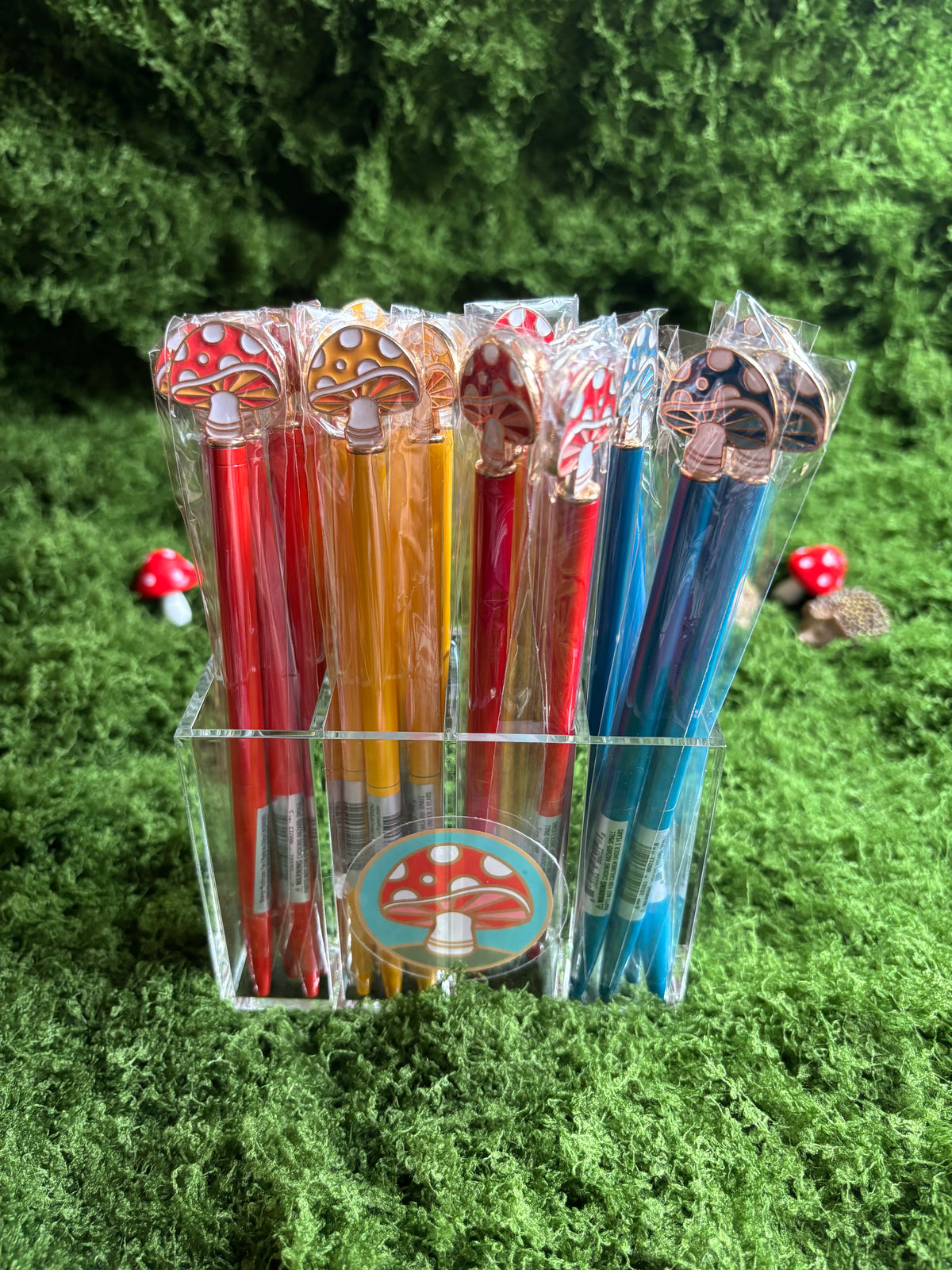 ENAMEL MUSHROOM CHARM PEN