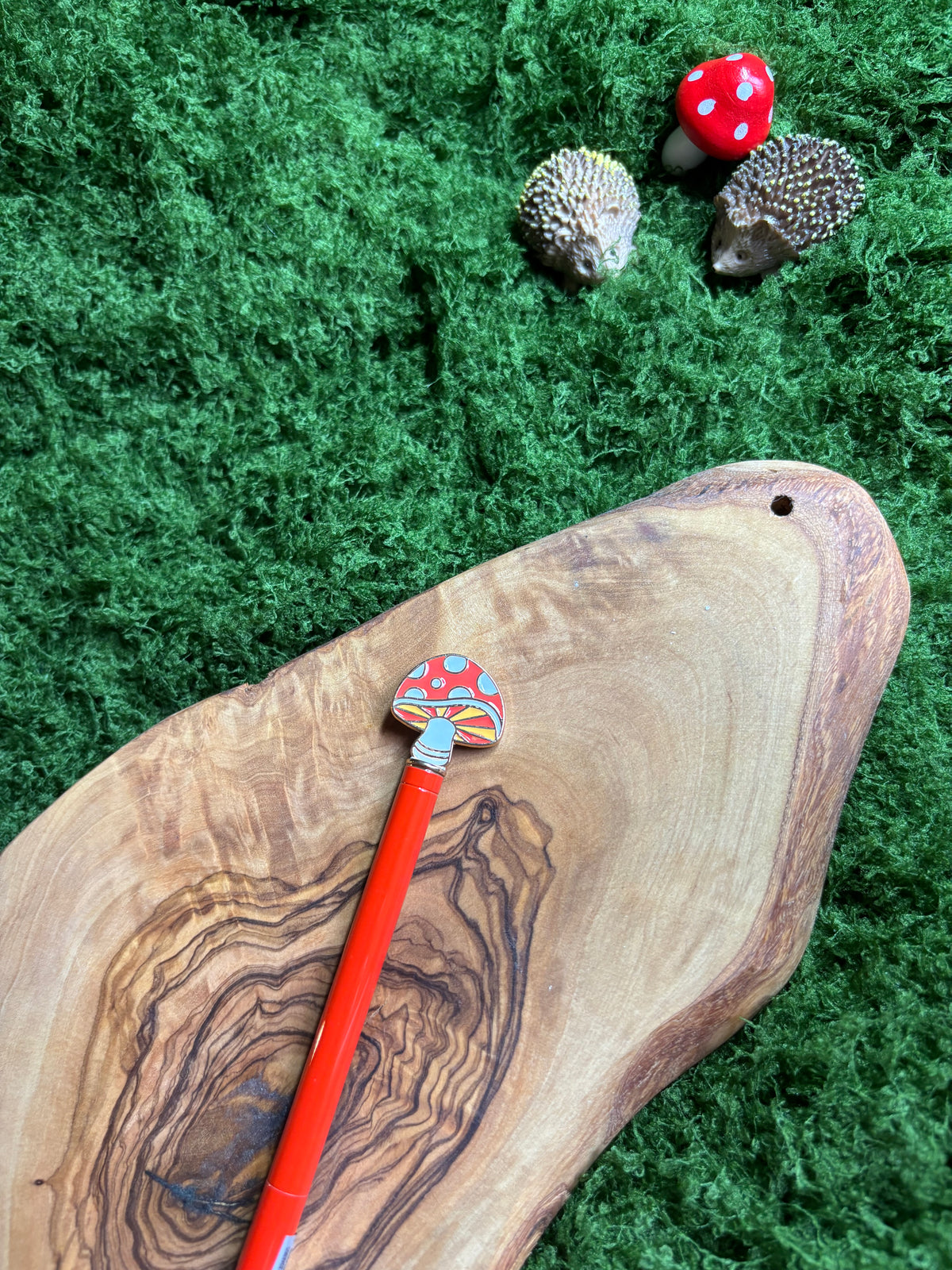ENAMEL MUSHROOM CHARM PEN